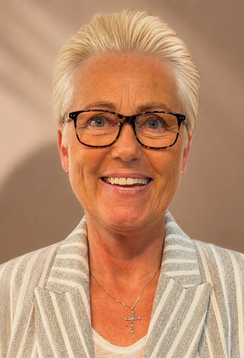Claudia Margret Fischer – Versicherungsmaklerin